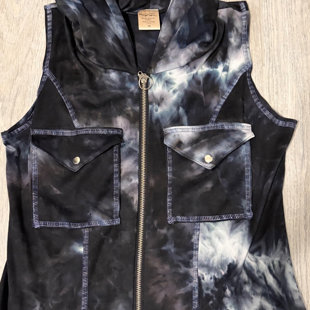 LIKE NEW! Women's Autumn Teneyl Tie Dye Sleeveless Jumpsuit - MEDIUM - Picture 2 of 11